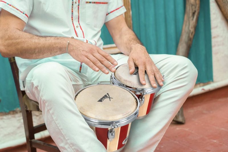 XDrum Bongo »Bongos Retro - 2 Trommeln mit 15 cm (6) und 18cm (7) Durchmesser - Bongotrommeln mit stimmbaren Naturfellen und Stimmschlüssel« Naturfelle